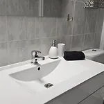 Rodriguez De La Fuento Апартаменты *