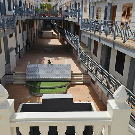 Rodriguez De La Fuento Апартаменти *