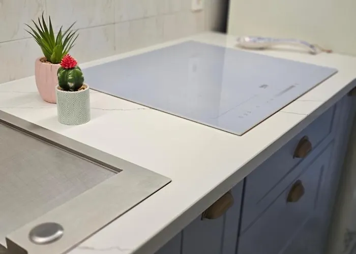 Rodriguez De La Fuento *